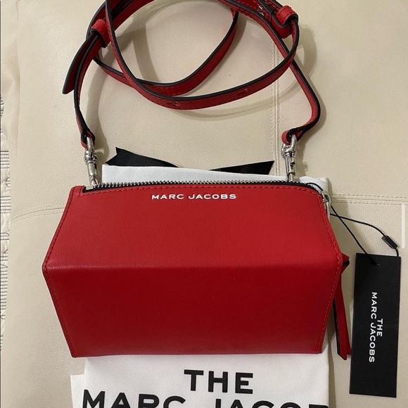 New - MARC JACOBS The Wedge Phone Crossbody Bag - Picture 1 of 12